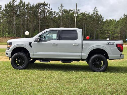 Avalanche 2026 Ford F-150 XLT