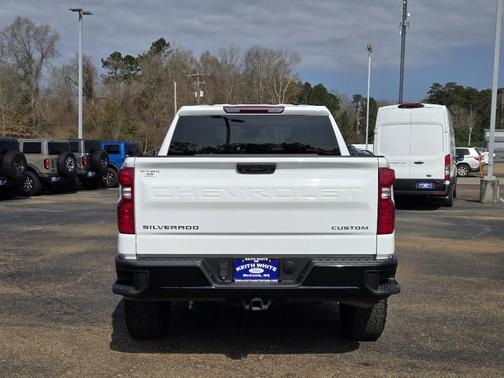 2023 Chevrolet Silverado 1500 Custom Trail Boss