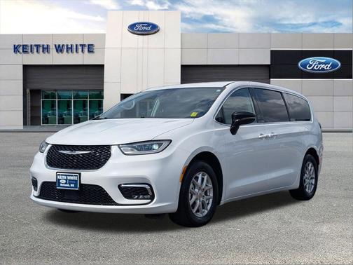 2024 Chrysler Pacifica Touring-L