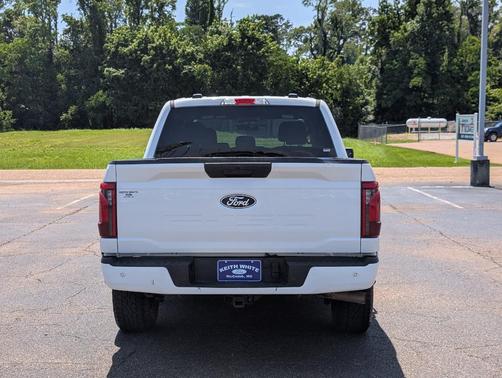 Oxford White 2025 Ford F-150 XLT