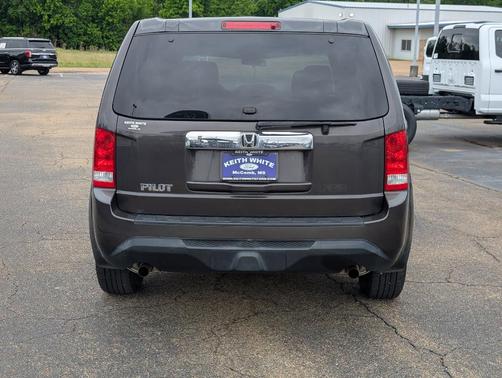 Dark Amber Metallic 2015 Honda Pilot LX