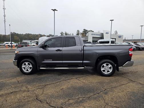 2018 Toyota Tundra SR5