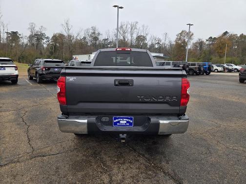 2018 Toyota Tundra SR5