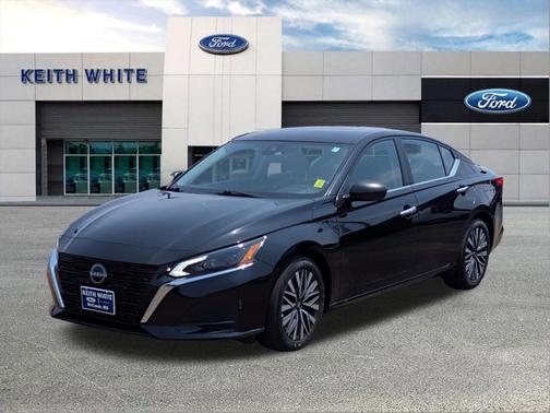 Black 2025 Nissan Altima SV