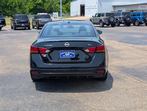 Black 2025 Nissan Altima SV