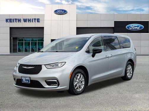 2024 Chrysler Pacifica Touring-L