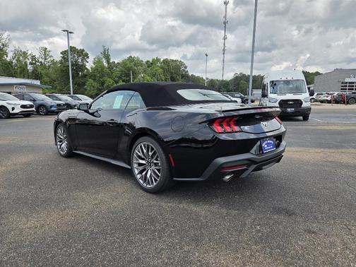 2025 Ford Mustang