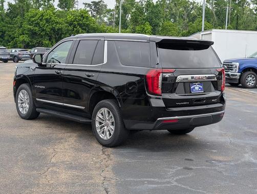 Onyx Black 2024 GMC Yukon SLT