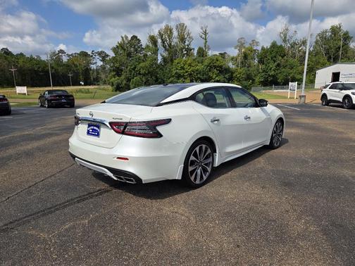 2023 Nissan Maxima Platinum