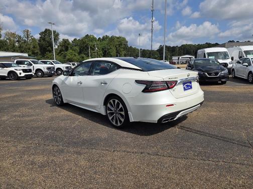 2023 Nissan Maxima Platinum