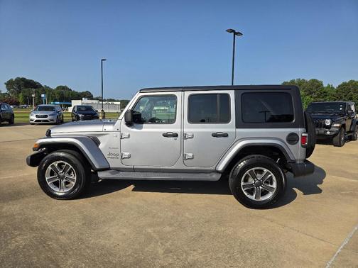 2020 Jeep Wrangler Unlimited Sahara