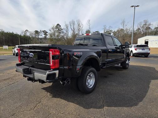 2026 Ford F-350 Lariat Super Duty