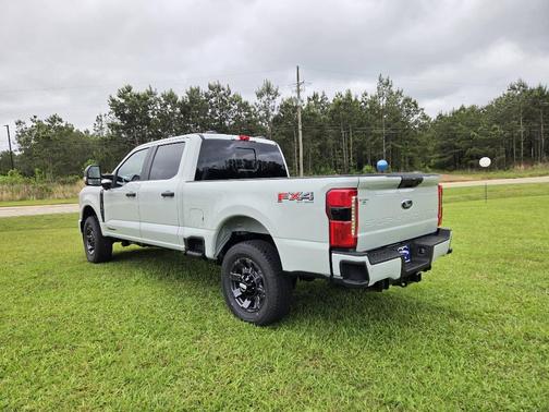 2025 Ford F-250