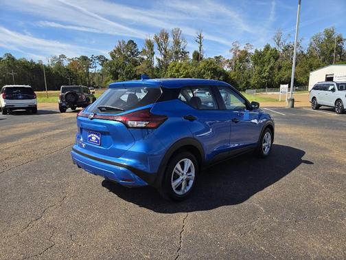 2021 Nissan Kicks S