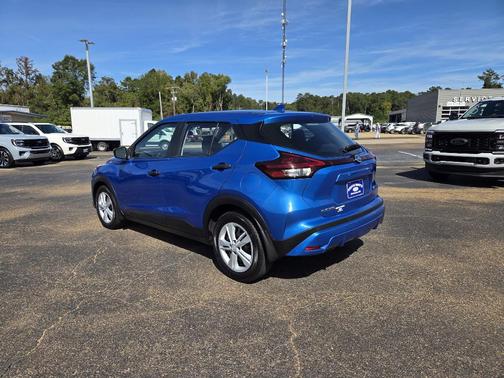 2021 Nissan Kicks S