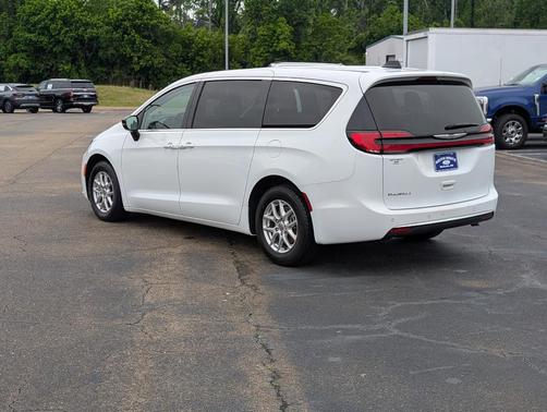 Bright White Clearcoat 2024 Chrysler Pacifica Touring-L