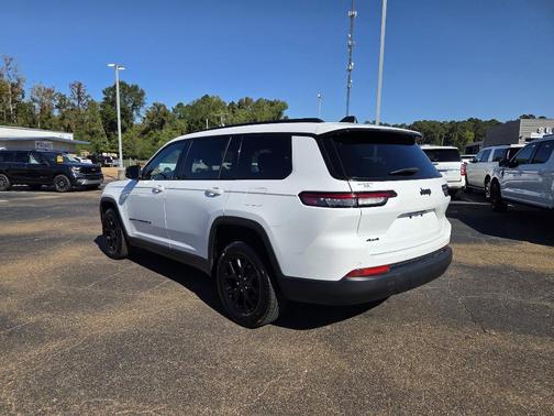 2024 Jeep Grand Cherokee L Laredo