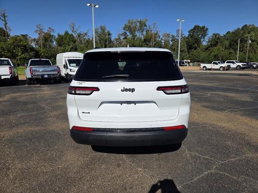 2024 Jeep Grand Cherokee L Laredo