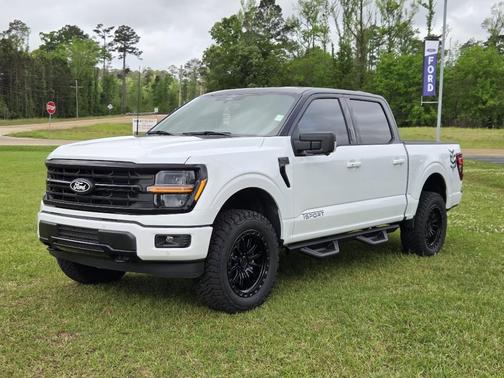 Oxford White 2026 Ford F-150 XLT