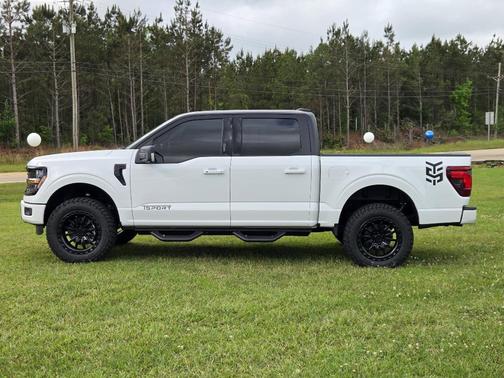 Oxford White 2026 Ford F-150 XLT
