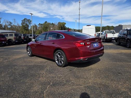 2024 Chevrolet Malibu LT