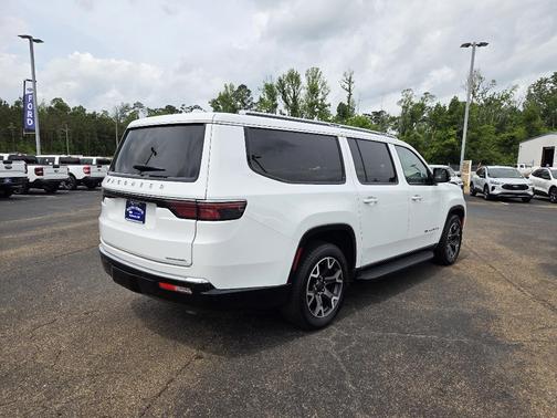 2023 Jeep Wagoneer L Series III