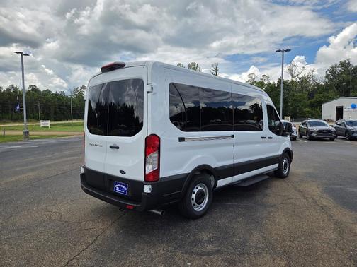 2025 Ford Transit-350 