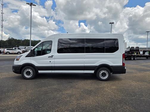 2025 Ford Transit-350 