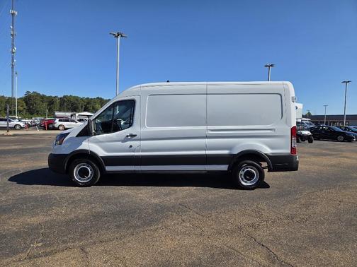 2022 Ford Transit-250 Base