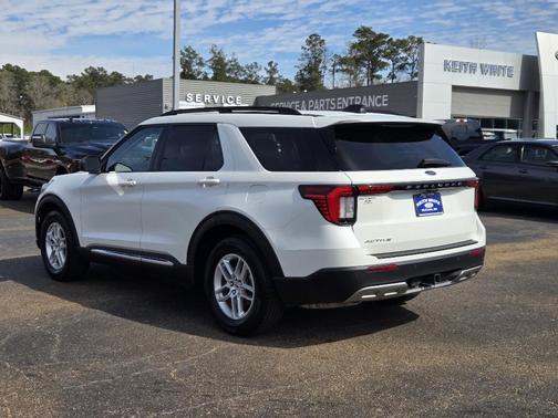 2025 Ford Explorer Active
