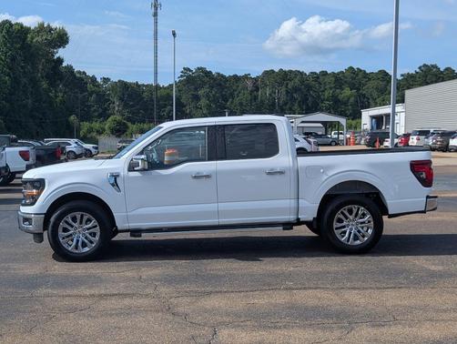 Oxford White 2026 Ford F-150 XLT