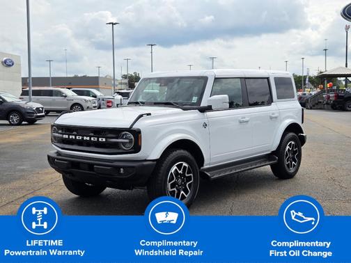 2025 Ford Bronco Outer Banks