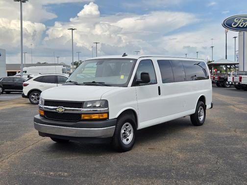 2019 Chevrolet Express 3500 LT