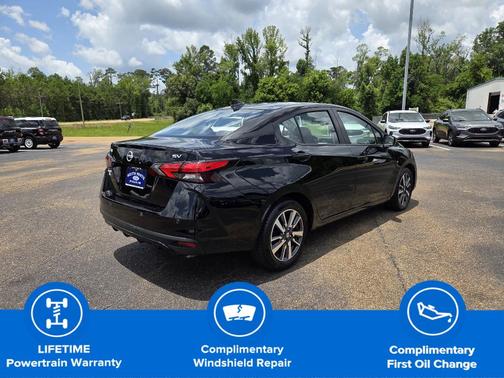 2021 Nissan Versa 1.6 SV