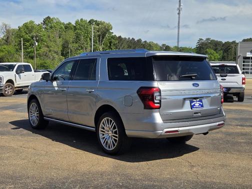 Iconic Silver Metallic 2023 Ford Expedition Max Platinum