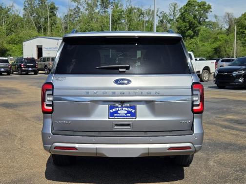 Iconic Silver Metallic 2023 Ford Expedition Max Platinum