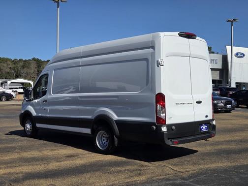 2022 Ford Transit-350 Base