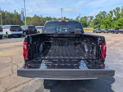 Agate Black Metallic 2026 Ford F-150 XLT