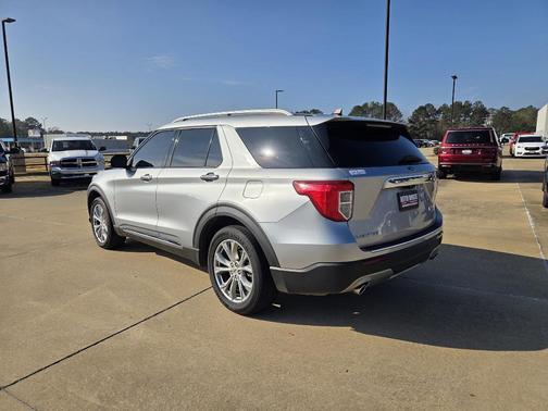 Silver Metallic 2022 Ford Explorer Limited