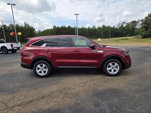 2022 Kia Sorento LX