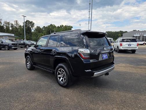 2024 Toyota 4Runner TRD Off Road