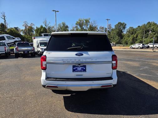 2024 Ford Expedition Max XLT