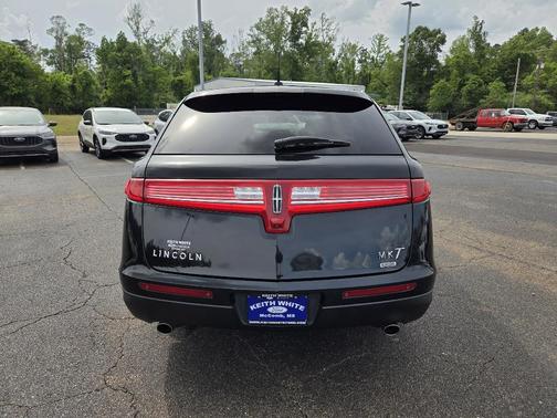 2015 Lincoln MKT Livery