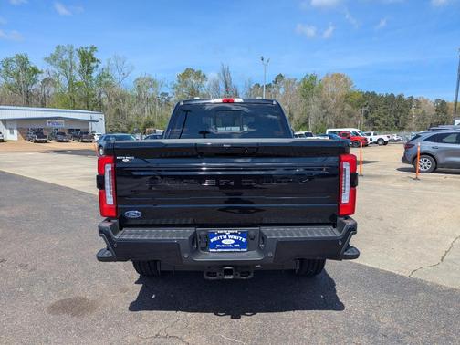 2025 Ford F-250 Platinum