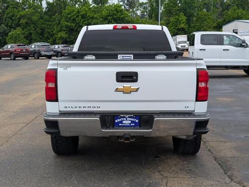 Summit White 2018 Chevrolet Silverado 1500 LT