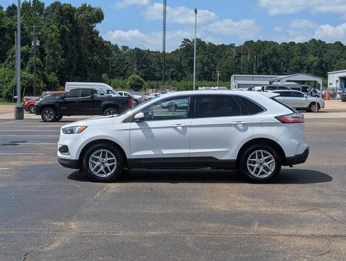 Oxford White 2024 Ford Edge SEL