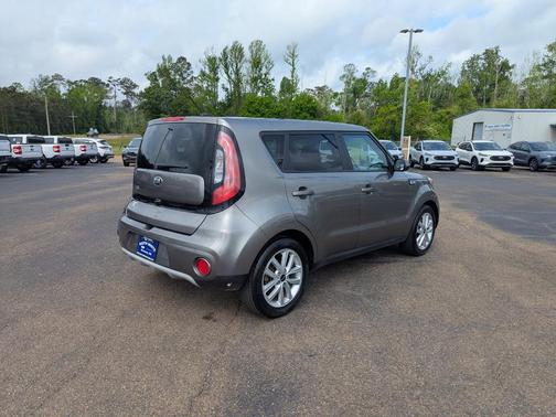 2019 Kia Soul +