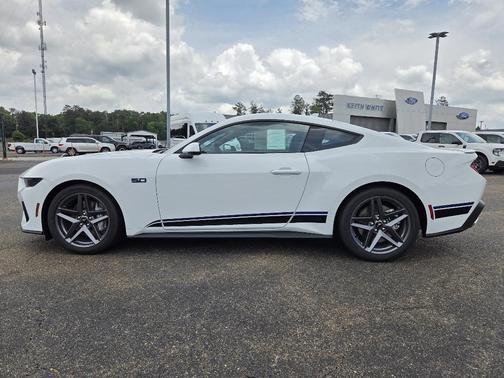 2025 Ford Mustang