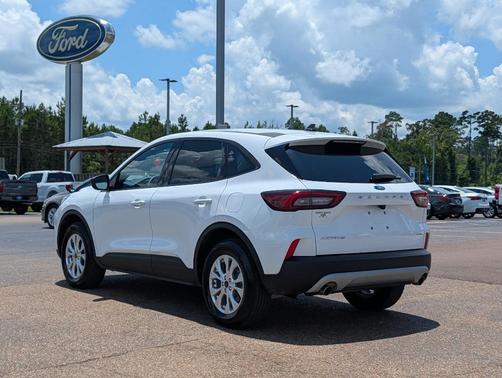 Oxford White 2025 Ford Escape Active