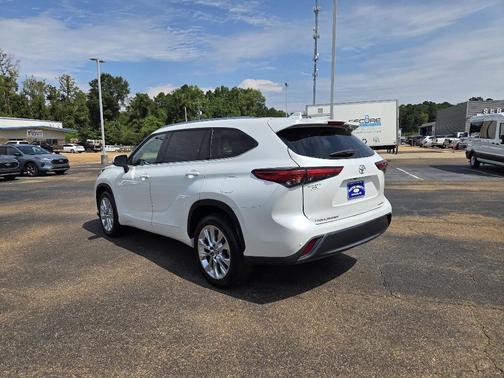 2022 Toyota Highlander Limited